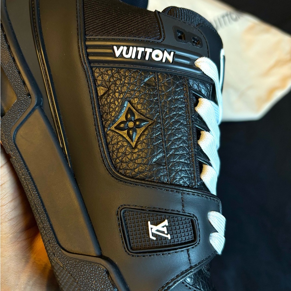 Louis Vuitton Men's Black and White Sneakers - Picture 4 of 6